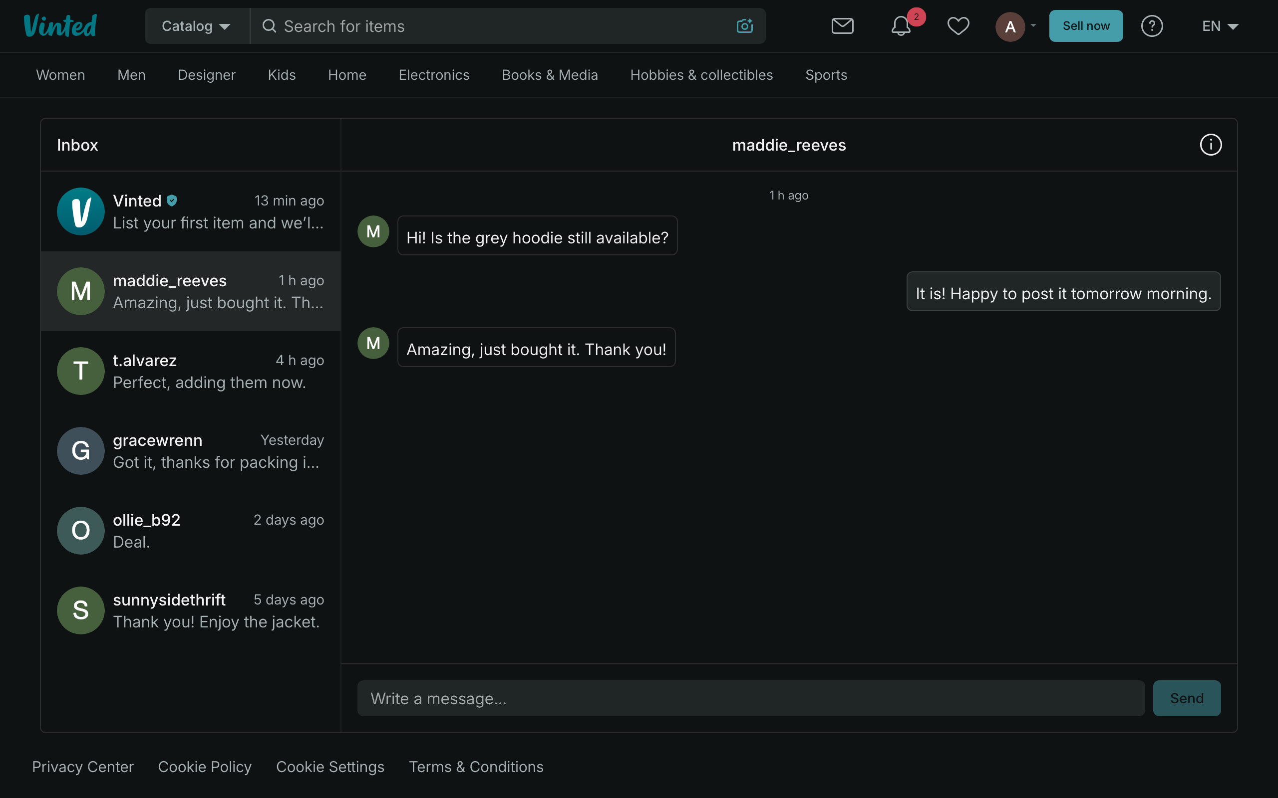 The inbox on vinted.com, in dark mode